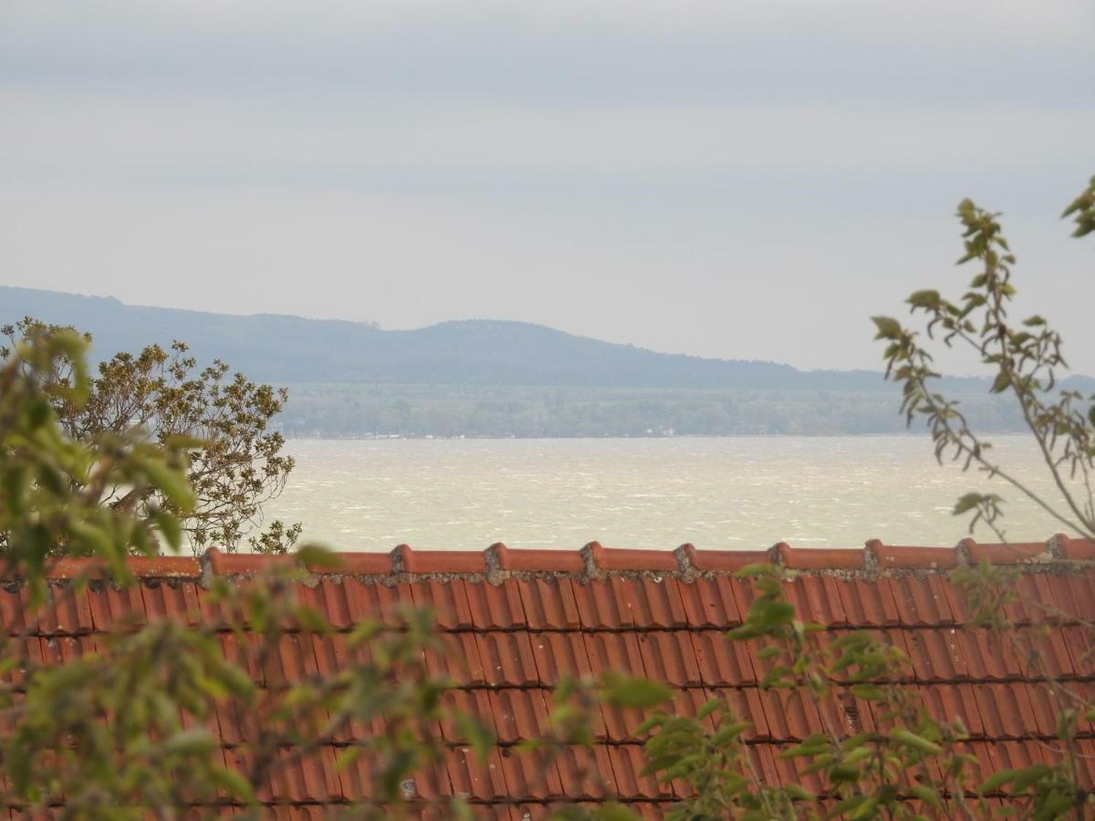 Akali Apartman บาลาโตนาคาลิ ภายนอก รูปภาพ